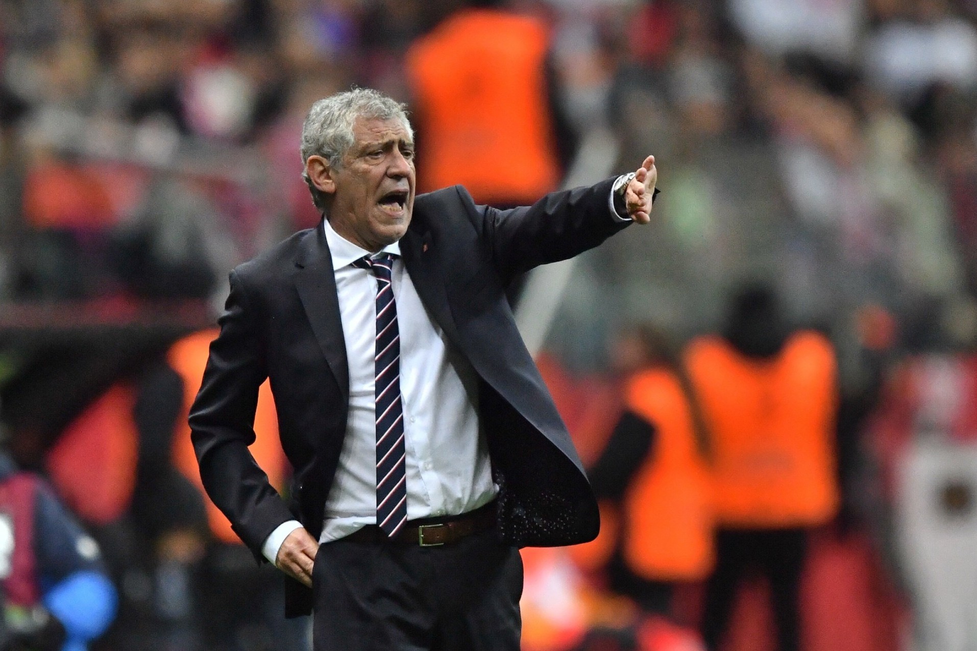 The time of the presentation ceremony of Fernando Santos determined