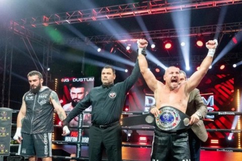 “Bürünc Əli” 50 yaşında nokautla çempion olub - VİDEO