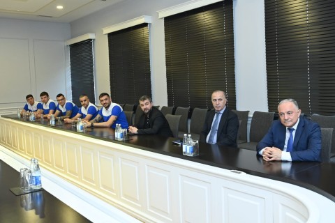 Federasiya prezidenti basketbol yığması ilə görüşüb - FOTO