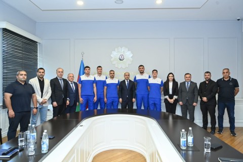 Federasiya prezidenti basketbol yığması ilə görüşüb - FOTO