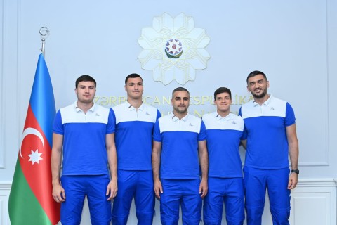 Federasiya prezidenti basketbol yığması ilə görüşüb - FOTO