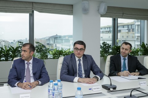 Sahil Babayev lisenziya qazanan boksçularla görüşüb - FOTO