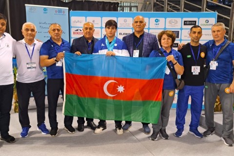 Azerbaijani weightlifter becomes the European Champion - 3 gold medals - PHOTO