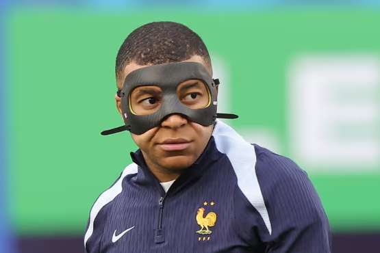 Kilian Mbappeni qabaqlayan futbolçular - SİYAHI