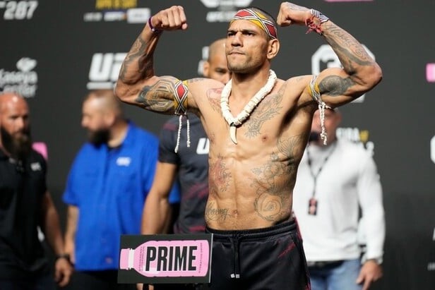 Реванш Перейры и Прохазки, интригующий бой Лопеса против Ортеги. Анонс карда UFC 303 - ВИДЕО