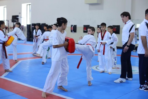 Taekvondoçular üçün ilk - FOTO