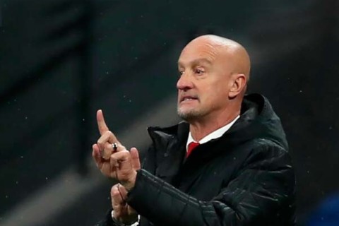 Millinin baş məşqçisi ilə bağlı qərar verilib