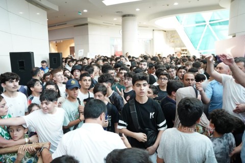"Qarabağ"ın futbolçuları azarkeşlərlə görüşdə - FOTO - VİDEO
