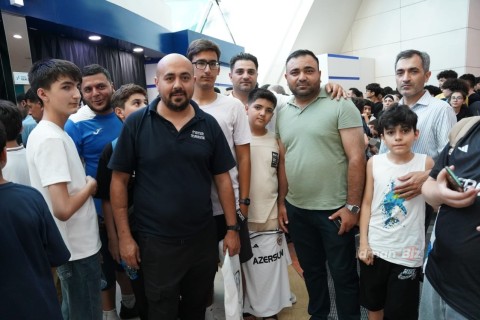 "Qarabağ"ın futbolçuları azarkeşlərlə görüşdə - FOTO - VİDEO