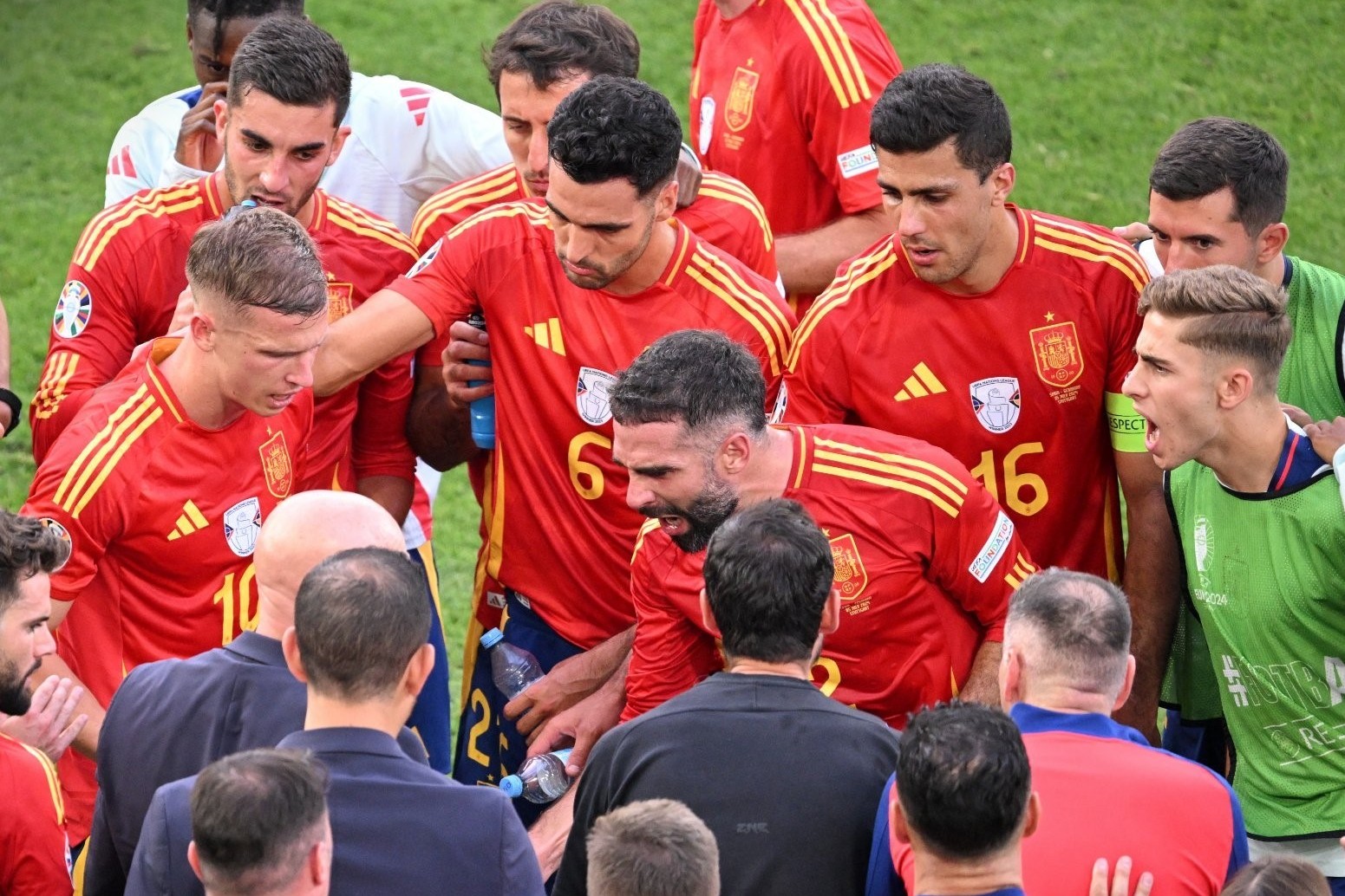 Испания впервые обыграла хозяев - с 9-й попытки