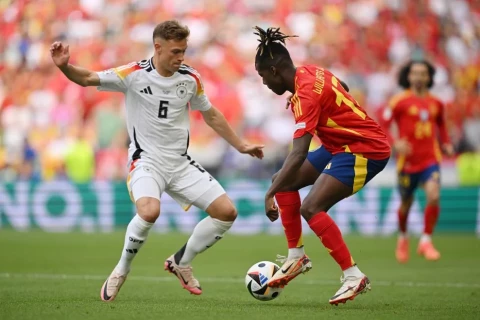 Spain become the first semi-finalist - VIDEO