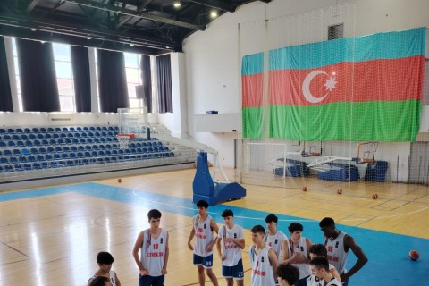 U-16 обыграла U-18