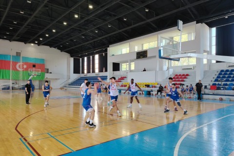 U-16 обыграла U-18