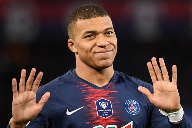 Mbappe's family to buy Kylian's childhood club - PHOTO