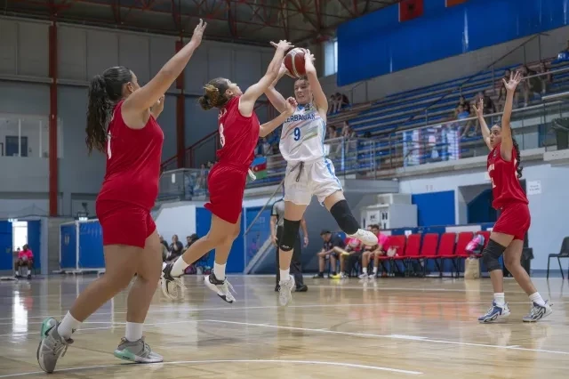 Millimizin oyunçusu MVP seçilib, iki basketbolçumuz rəmzi komandada - FOTO