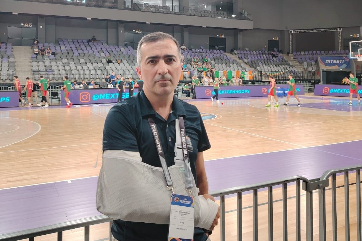 Azərbaycanlı hakimin qolu sınıb