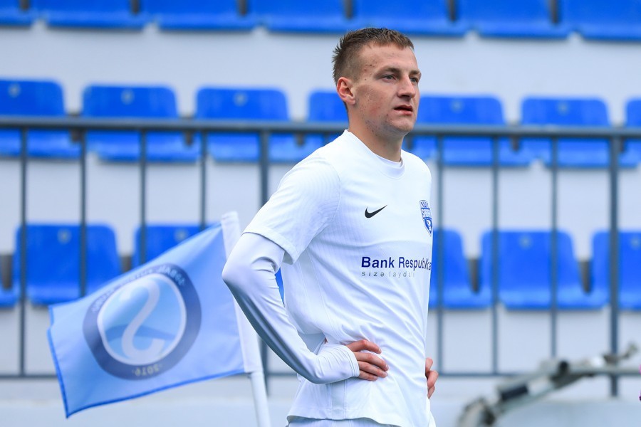 “Sabah”ın sabiq futbolçusu rəqibinin diqqət mərkəzində