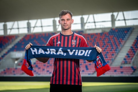 “Sumqayıt”ın rəqibi millinin futbolçusu ilə güclənib