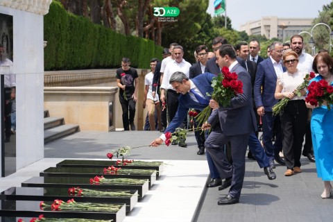 MYS staff visits National Leader Heydar Aliyev’s grave - PHOTO