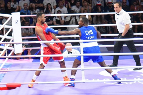 Dominqes ikiqat Olimpiya çempionunu məğlub edib - FOTO