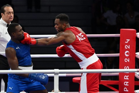 Dominqes ikiqat Olimpiya çempionunu məğlub edib - FOTO