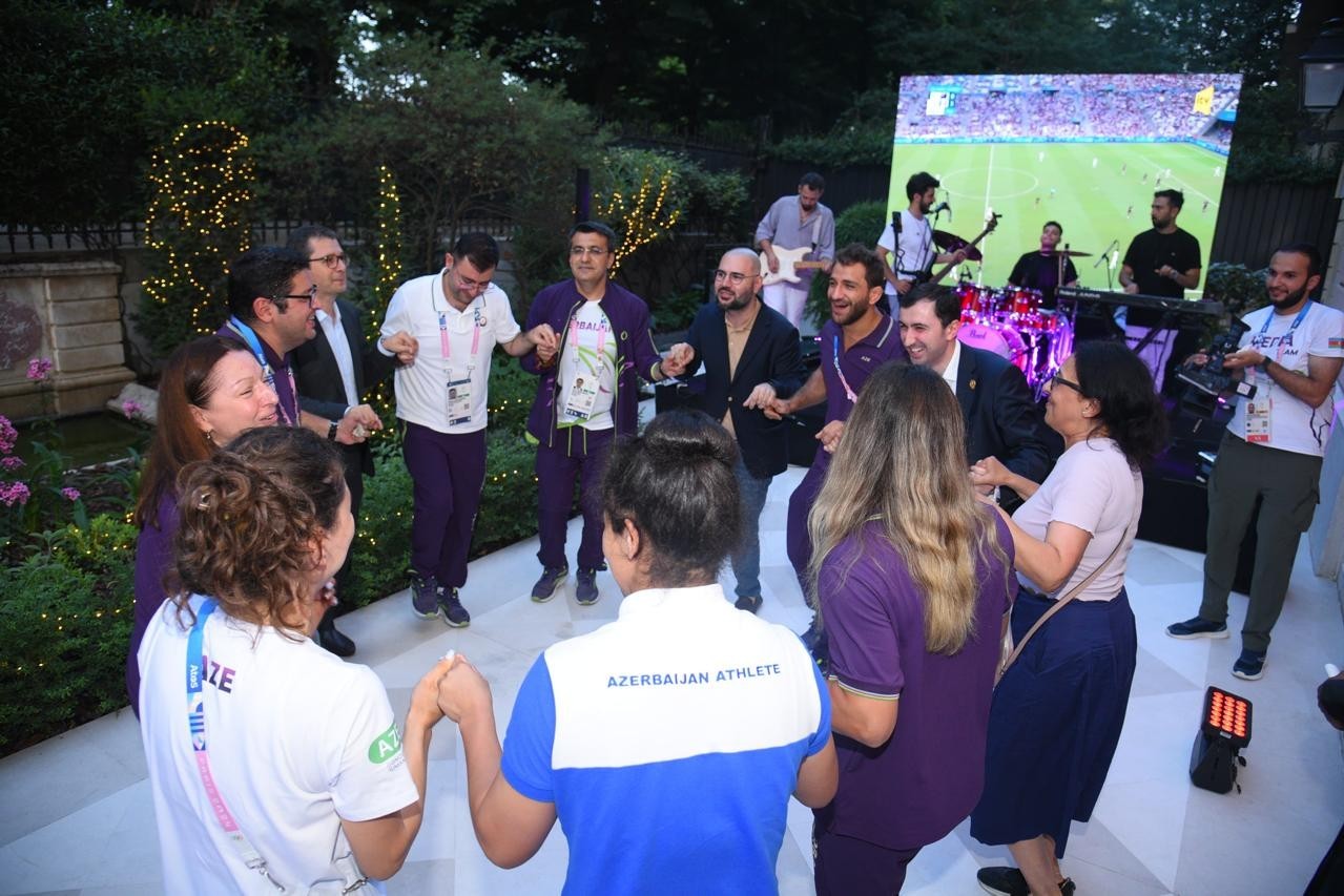 Azerbaijan Olympic House hosts meeting with athletes - PHOTO