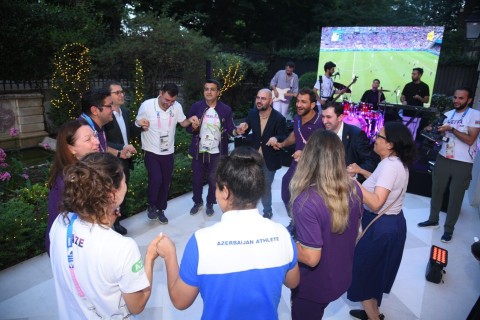 Azerbaijan Olympic House hosts meeting with athletes - PHOTO