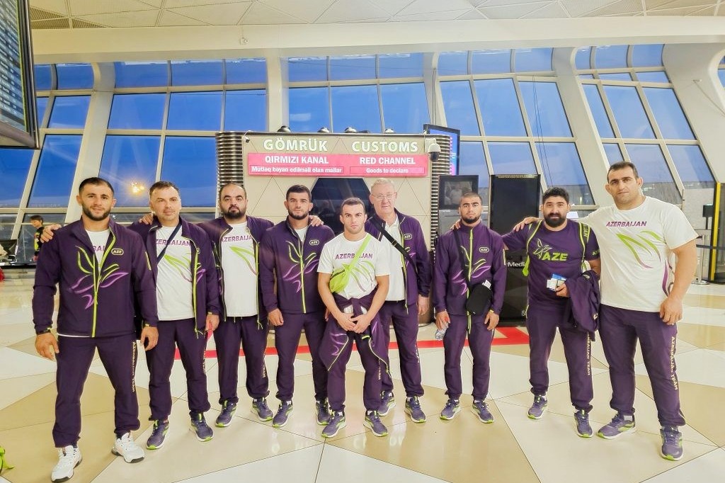 Azerbaijani Greco-Roman wrestlers leave to join Paris 2024 - PHOTO