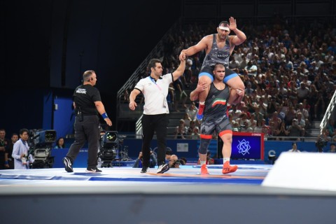Sabah Shariati ends his career - VIDEO