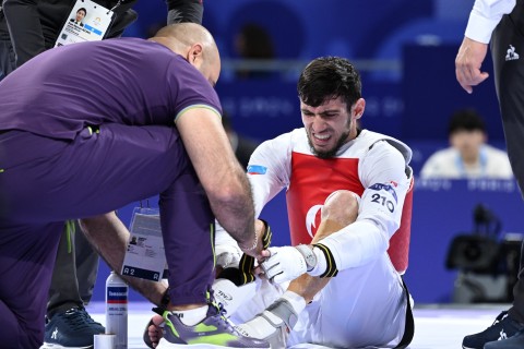 Finalda zədələnən Qaşım Maqomedov Olimpiadada gümüş medal qazanıb - FOTO - VİDEO