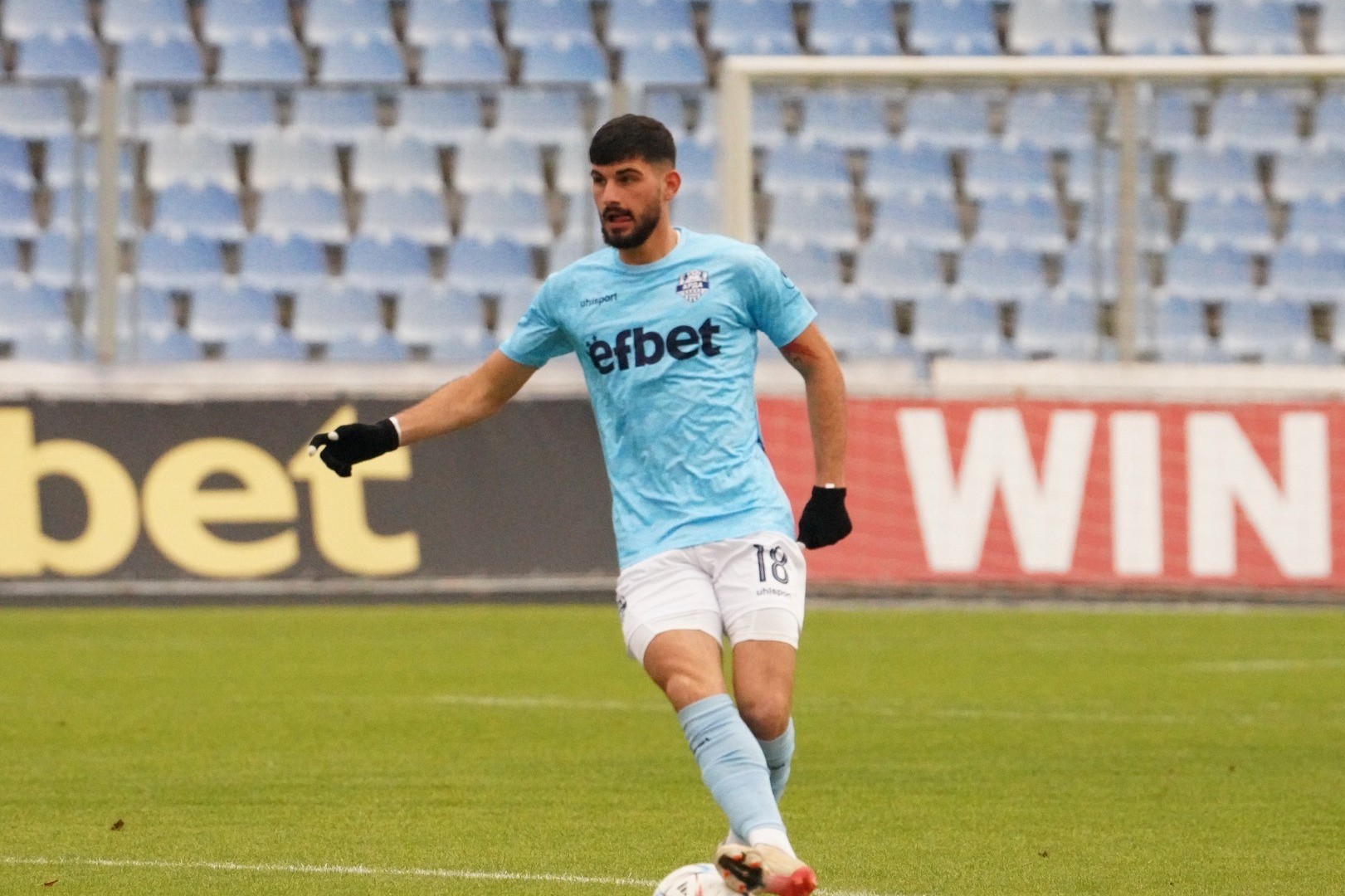 Азербайджанский футболист возвращается в болгарский клуб