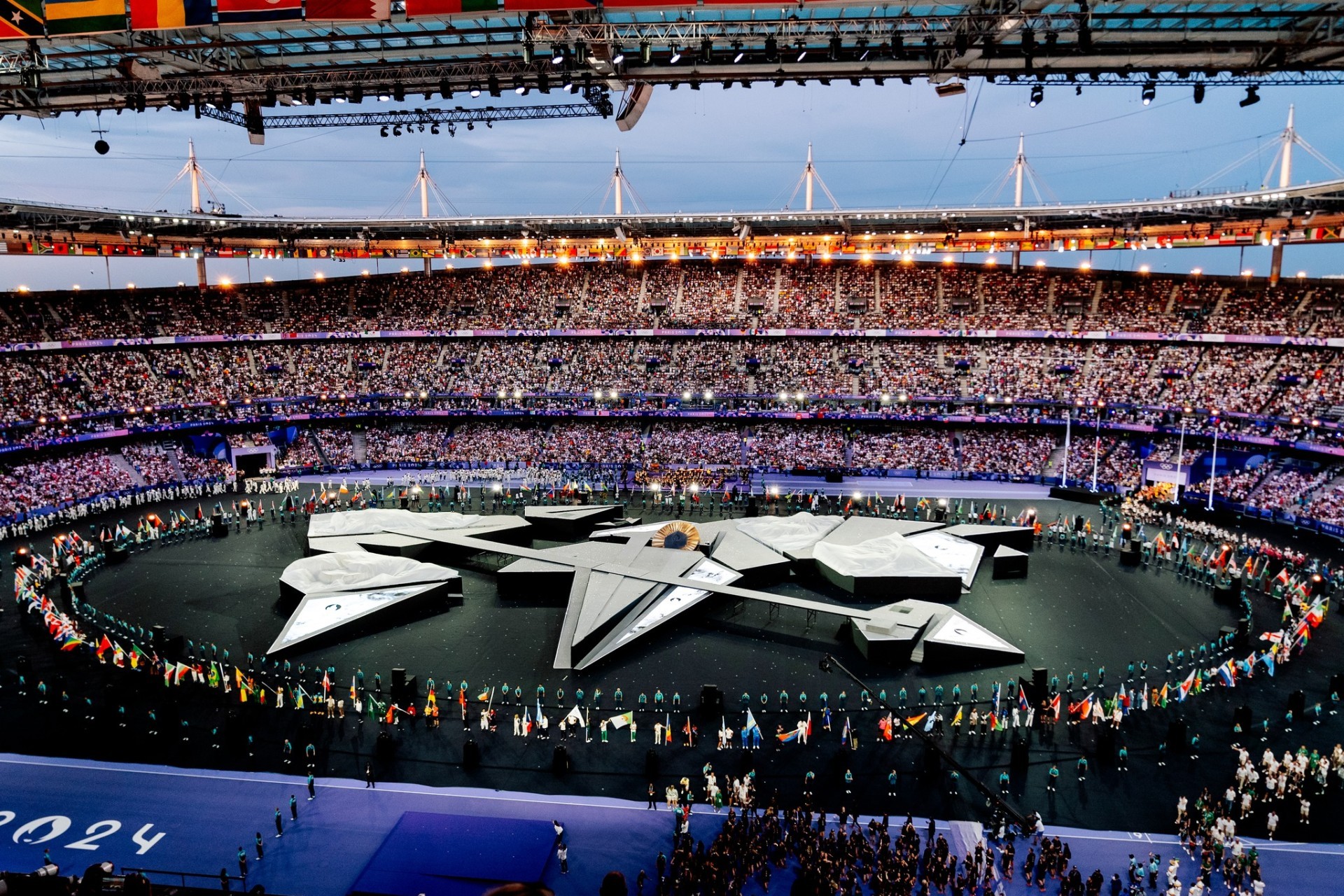 Closing ceremony marks end of 2024 Paris Olympics - PHOTO - VIDEO