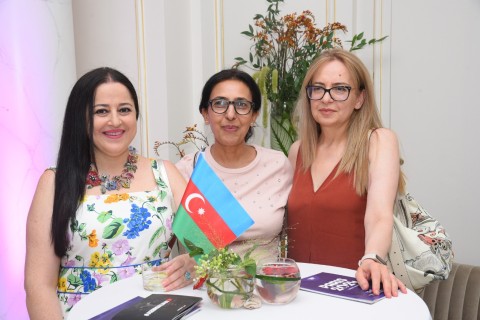 Париж-2024: В Олимпийском доме в Париже состоялась встреча с нашими спортсменами, добившимися успехов  - ФОТО