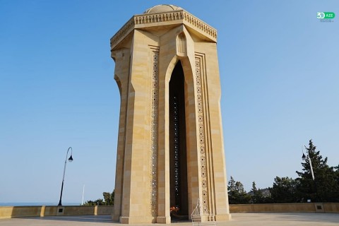 Париж-2024: Представители азербайджанского спорта посетили могилу Гейдара Алиева и Аллею шехидов - ФОТО