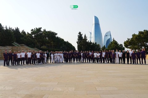 Париж-2024: Представители азербайджанского спорта посетили могилу Гейдара Алиева и Аллею шехидов - ФОТО