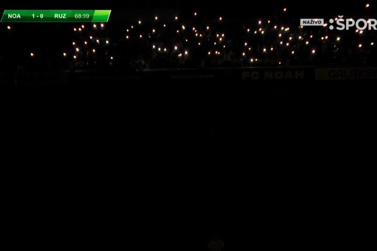 Konfrans Liqasının oyununda işıqlar sönüb - Ermənistanda