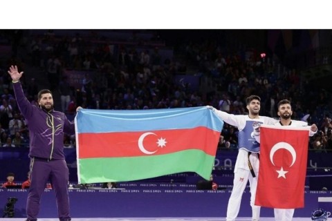 Первый вице-президент Мехрибан Алиева поздравила Имамеддина Халилова, завоевавшего золотую медаль на Паралимпийских играх - ФОТО