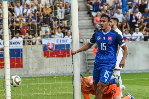 Slovakiyanın hücumçusu: “Topu boş qapıya vurdum”