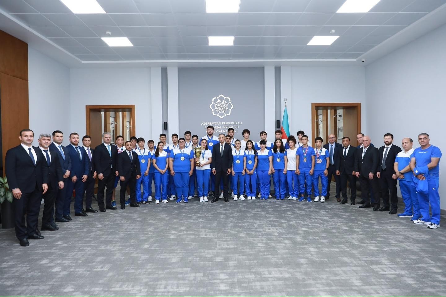 Judo Federation President meets with national team members - PHOTO