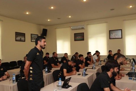 Farid Gayibov Meets with Champions League Winners, Birbasha Baku Team - PHOTO