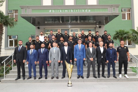 Farid Gayibov Meets with Champions League Winners, Birbasha Baku Team - PHOTO