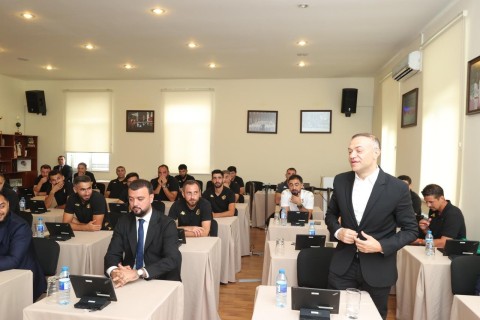 Farid Gayibov Meets with Champions League Winners, Birbasha Baku Team - PHOTO
