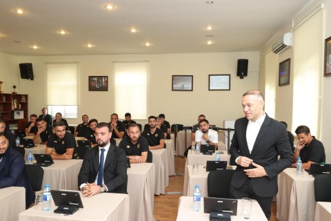 Farid Gayibov Meets with Champions League Winners, Birbasha Baku Team - PHOTO