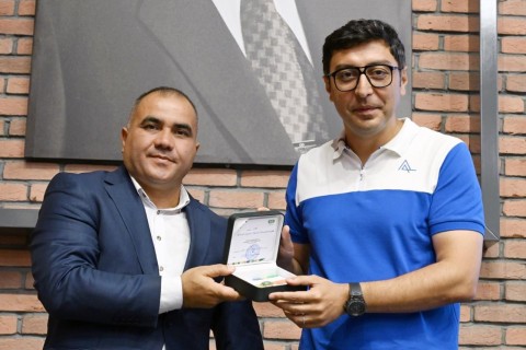 Fərid Qayıbov avqustda beynəlxalq yarışlarda ölkəmizi uğurla təmsil etmiş idmançılarla görüşüb - FOTO