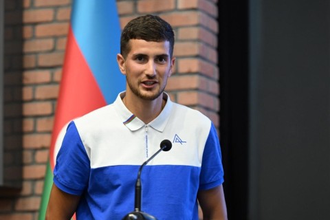 Farid Gayibov meets Azerbaijani athletes who excelled in International Competitions in August – PHOTO