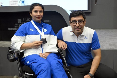 Fərid Qayıbov avqustda beynəlxalq yarışlarda ölkəmizi uğurla təmsil etmiş idmançılarla görüşüb - FOTO