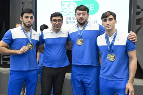 Fərid Qayıbov avqustda beynəlxalq yarışlarda ölkəmizi uğurla təmsil etmiş idmançılarla görüşüb - FOTO