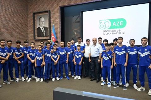 Farid Gayibov meets Azerbaijani athletes who excelled in International Competitions in August – PHOTO