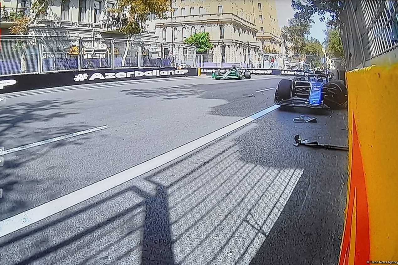 Azerbaijan Grand Prix: Ferrari driver Leclerc crashes - PHOTO - VIDEO