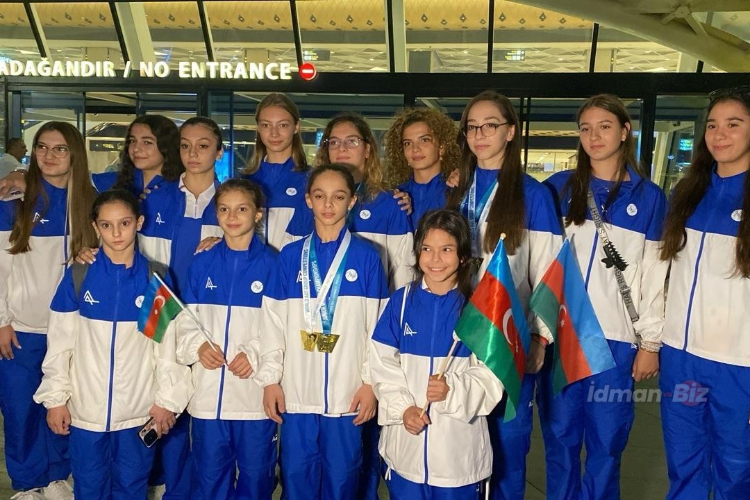 Azerbaijani team return home after winning gold medal - VIDEO